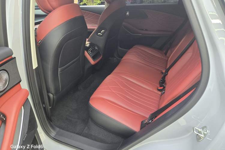 Used EXEED Stellar 2023 400T Two-Wheel Drive Comfort Edition Interior 5
