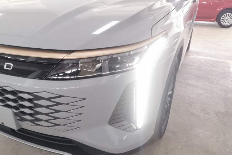 Used EXEED Stellar 2023 400T Two-Wheel Drive Comfort Flyfish Edition Left Front Headlight