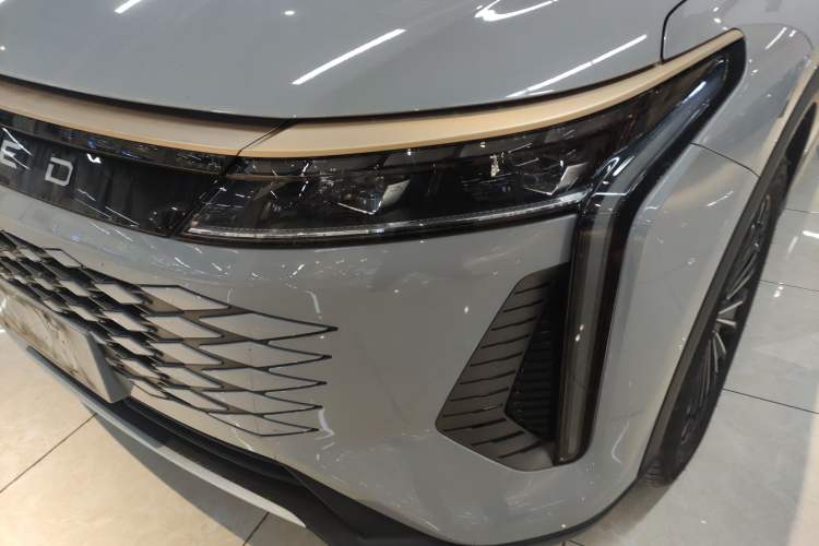 Used EXEED Stellar 2023 400T Four-Wheel Drive Premium Flying Fish Edition Left Front Headlight