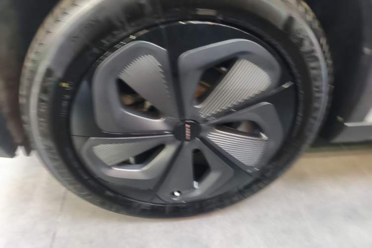 Used EXEED Stellar 2023 400T Four-Wheel Drive Luxury Edition Left Front Wheel Hub