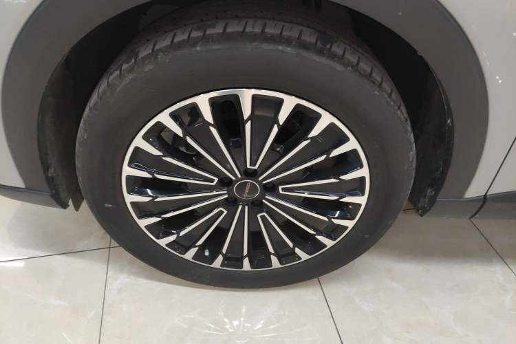 Used EXEED Stellar 2023 400T Four-Wheel Drive Premium Flying Fish Edition Left Front Wheel Hub