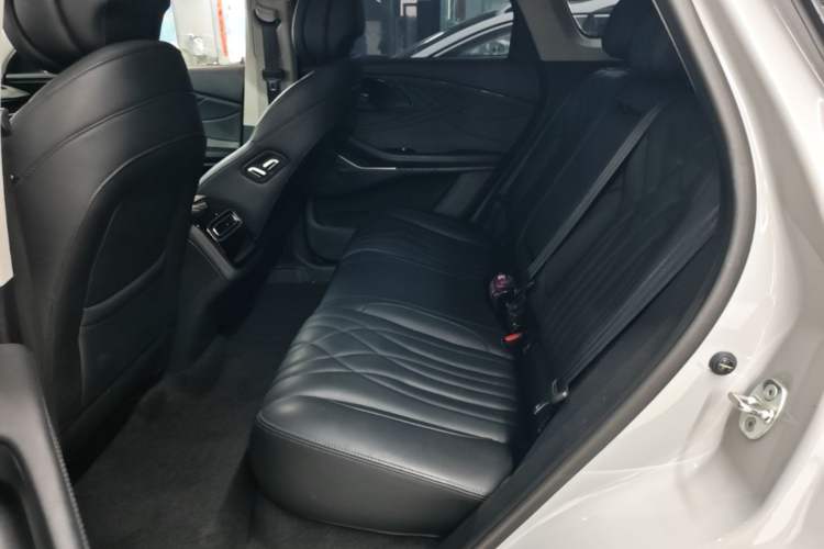 Used EXEED Stellar 2023 400T Two-Wheel Drive Comfort Edition Left Rear Seat