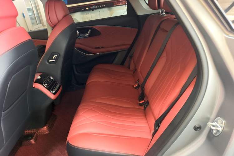 Used EXEED Stellar 2023 400T Two-Wheel Drive Luxury Edition Left Rear Seat