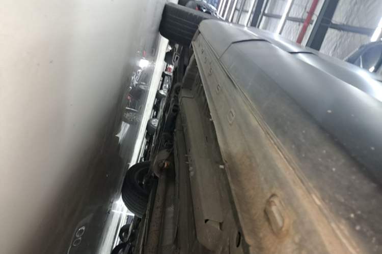 Used EXEED Stellar 2023 400T Two-Wheel Drive Comfort Flyfish Edition Left Side Sill