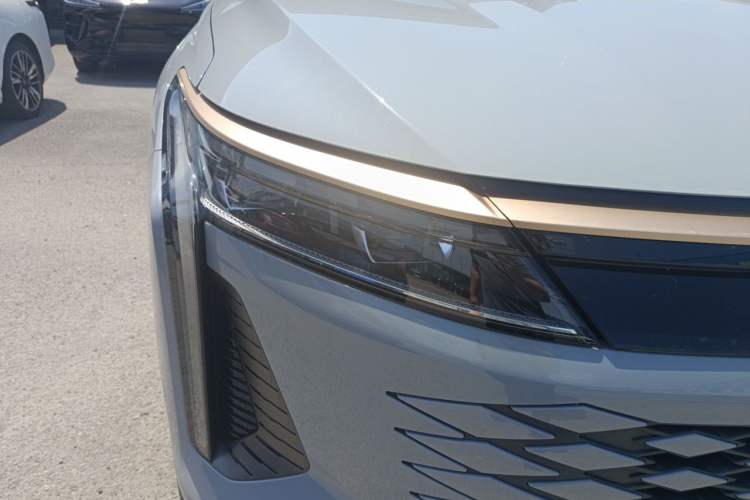 Used EXEED Stellar 2023 400T Four-Wheel Drive Premium Flying Fish Edition Right Front Headlight
