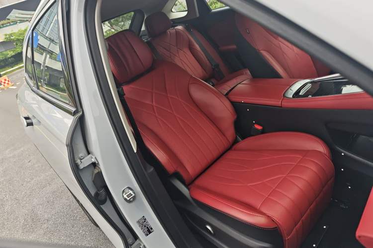 Used EXEED Stellar 2023 400T Four-Wheel Drive Enjoying the Flying Fish Edition Right Front Seat