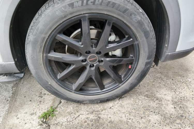 Used EXEED Stellar 2023 400T Two-Wheel Drive Comfort Edition Right Front Wheel Hub