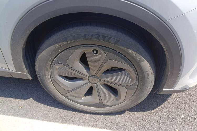 Used EXEED Stellar 2023 400T Four-Wheel Drive Luxury Edition Right Front Wheel Hub