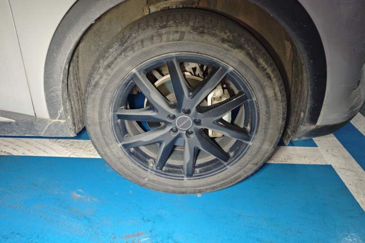 Used EXEED Stellar 2023 400T Two-Wheel Drive Comfort Edition Right Front Wheel Hub