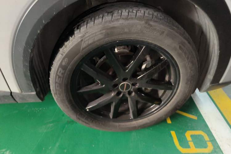 Used EXEED Stellar 2023 400T Two-Wheel Drive Comfort Edition Right Front Wheel Hub