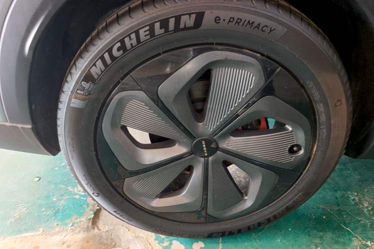 Used EXEED Stellar 2023 400T Two-Wheel Drive Luxury Edition Right Rear Wheel Hub