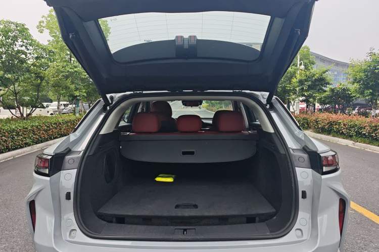 Used EXEED Stellar 2023 400T Four-Wheel Drive Enjoying the Flying Fish Edition Trunk