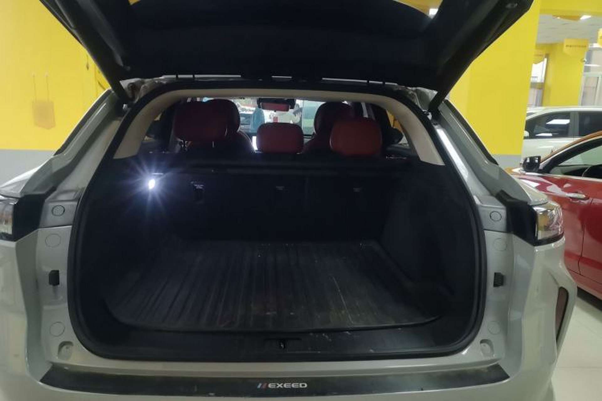 Used EXEED Stellar 2023 400T Four-Wheel Drive Deluxe Edition Trunk