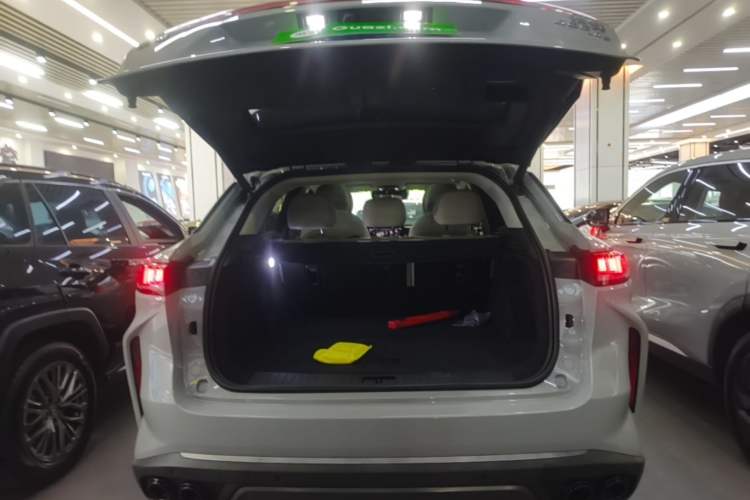 Used EXEED Stellar 2023 400T Four-Wheel Drive Luxury Edition Trunk