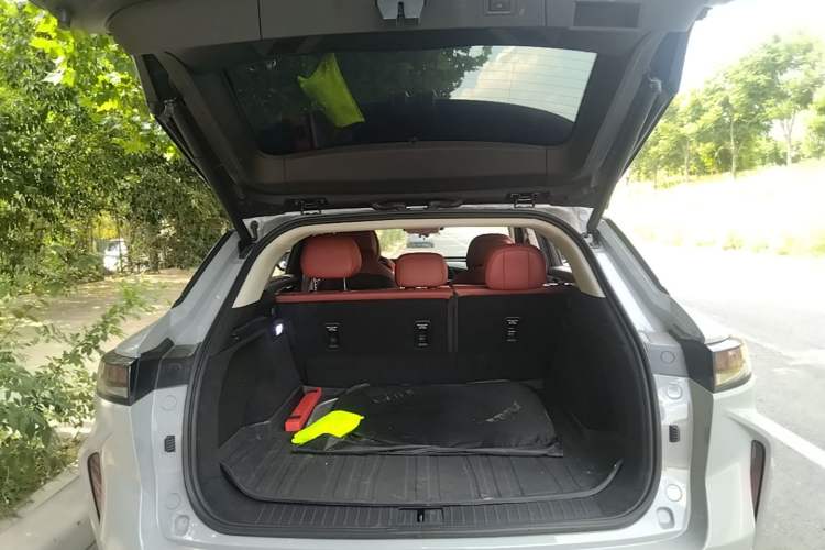 Used EXEED Stellar 2023 400T Two-Wheel Drive Comfort Edition Trunk
