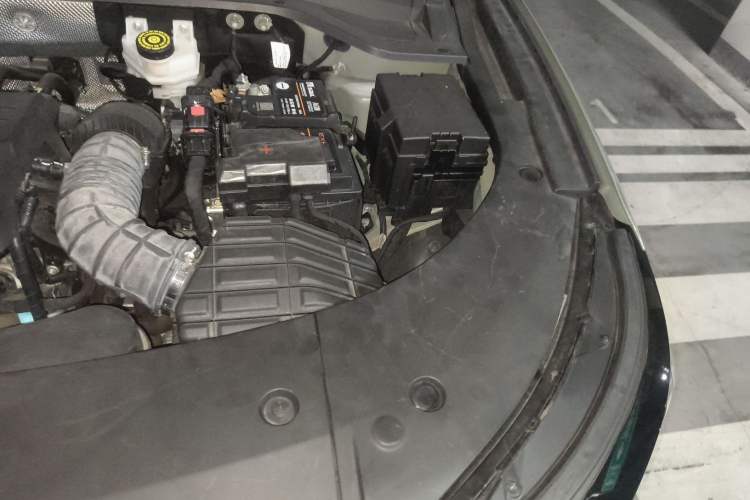 Used EXEED Stellar 2023 400T Four-Wheel Drive Deluxe Edition Engine Bay Left