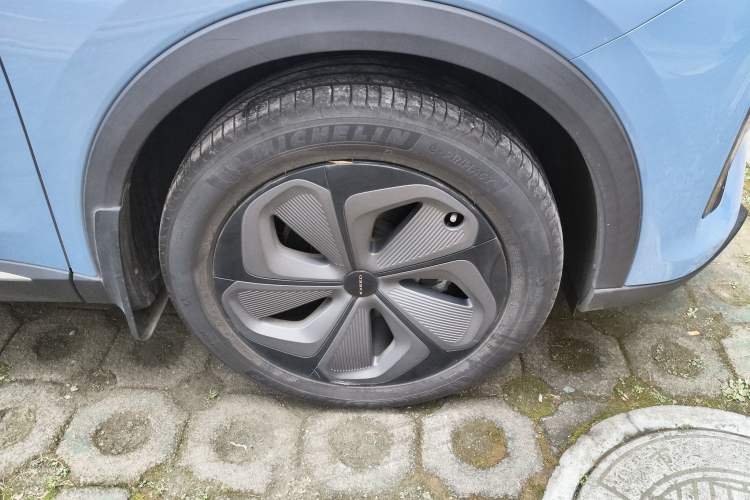 Used EXEED Stellar 2023 400T Four-Wheel Drive Luxury Edition Right Front Wheel Hub