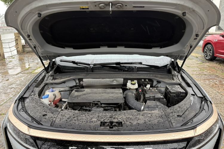 Used EXEED Stellar 2023 400T Four-Wheel Drive Deluxe Edition Engine Bay