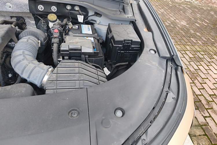 Used EXEED Stellar 2023 400T Two-Wheel Drive Comfort Edition Engine Bay Left