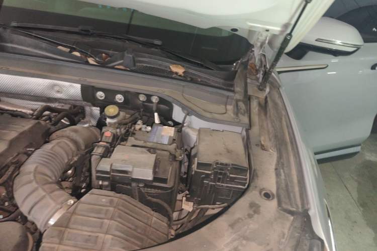 Used EXEED Stellar 2023 400T Two-Wheel Drive Comfort Edition Engine Bay Left