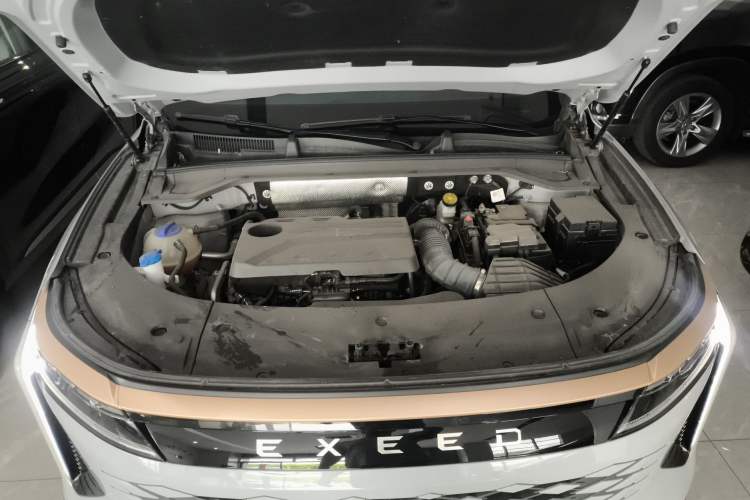 Used EXEED Stellar 2023 400T Two-Wheel Drive Comfort Edition Engine Bay