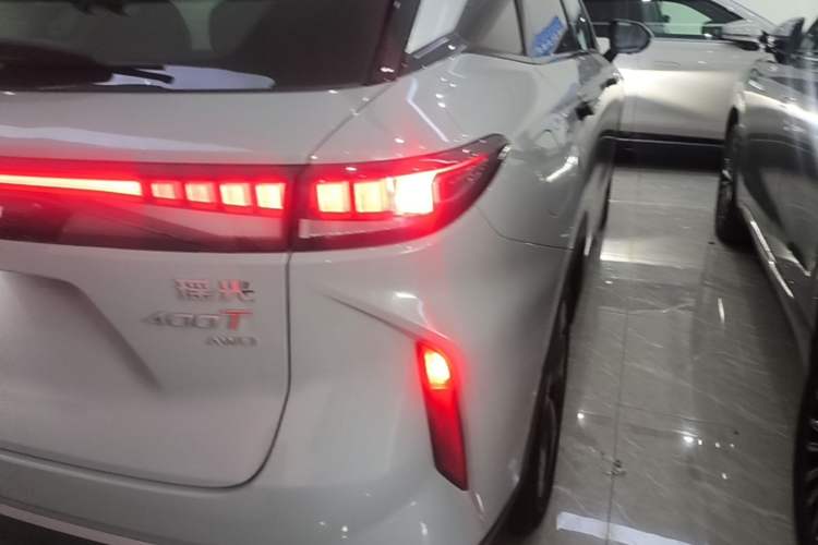 Used EXEED Stellar 2023 400T Four-Wheel Drive Luxury Edition Exterior 3
