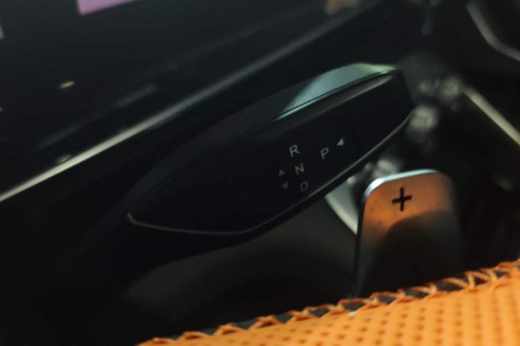 Used EXEED Stellar 2023 400T Two-Wheel Drive Comfort Edition Gear Lever