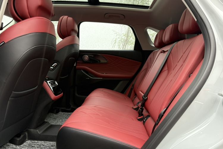 Used EXEED Stellar 2023 400T Four-Wheel Drive Deluxe Edition Interior 2