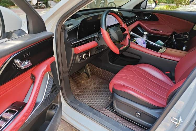 Used EXEED Stellar 2023 400T Two-Wheel Drive Comfort Edition Interior 3