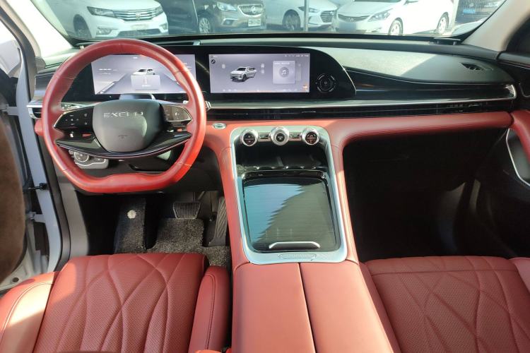 Used EXEED Stellar 2023 400T Two-Wheel Drive Comfort Flyfish Edition Interior 3