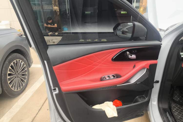 Used EXEED Stellar 2023 400T Two-Wheel Drive Comfort Flyfish Edition Interior 7