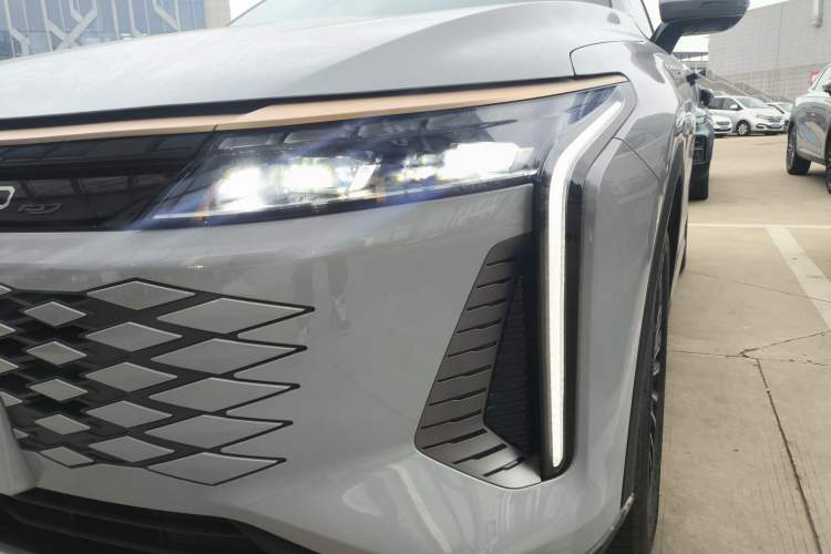 Used EXEED Stellar 2023 400T Two-Wheel Drive Comfort Flyfish Edition Left Front Headlight