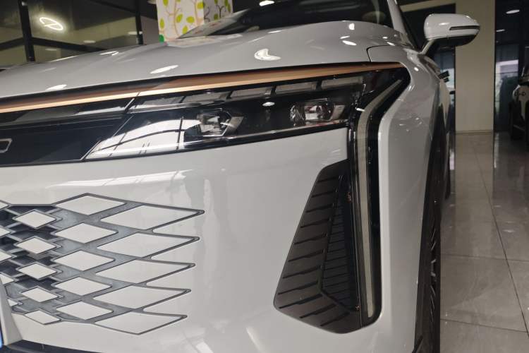 Used EXEED Stellar 2023 400T Four-Wheel Drive Premium Flying Fish Edition Left Front Headlight