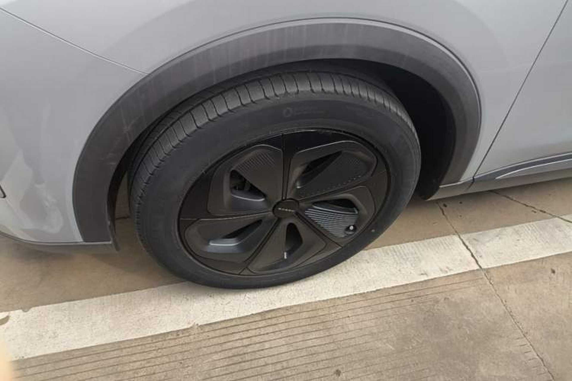 Used EXEED Stellar 2023 400T Four-Wheel Drive Luxury Edition Left Front Wheel Hub
