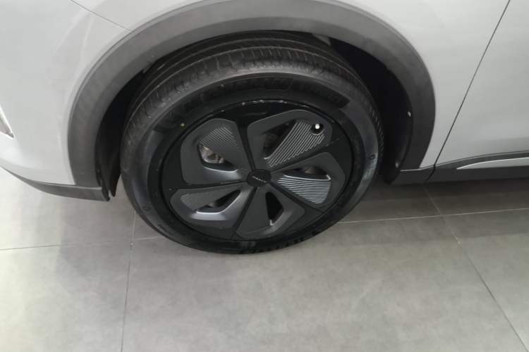 Used EXEED Stellar 2023 400T Four-Wheel Drive Deluxe Edition Left Front Wheel Hub