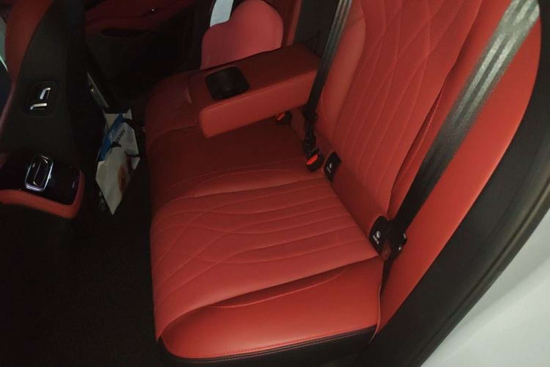 Used EXEED Stellar 2023 400T Four-Wheel Drive Deluxe Edition Left Rear Seat