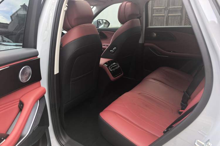 Used EXEED Stellar 2023 400T Four-Wheel Drive Premium Flying Fish Edition Left Rear Seat