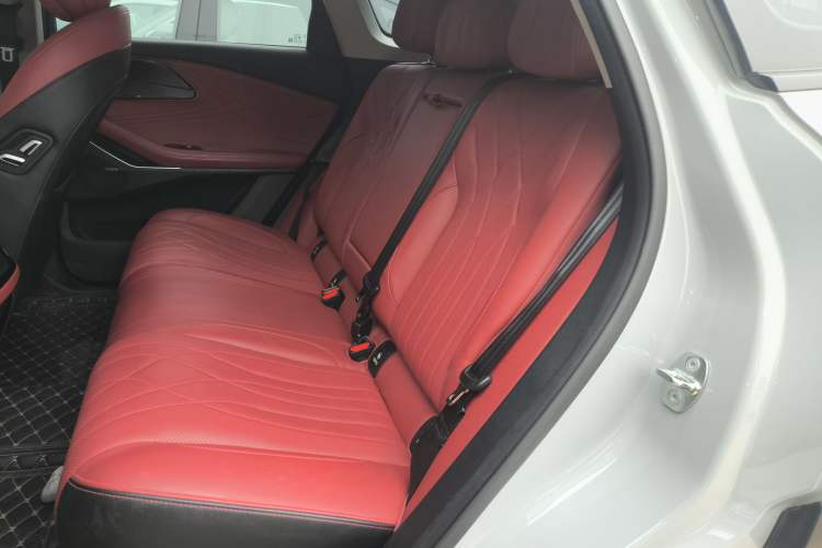 Used EXEED Stellar 2023 400T Four-Wheel Drive Deluxe Edition Left Rear Seat