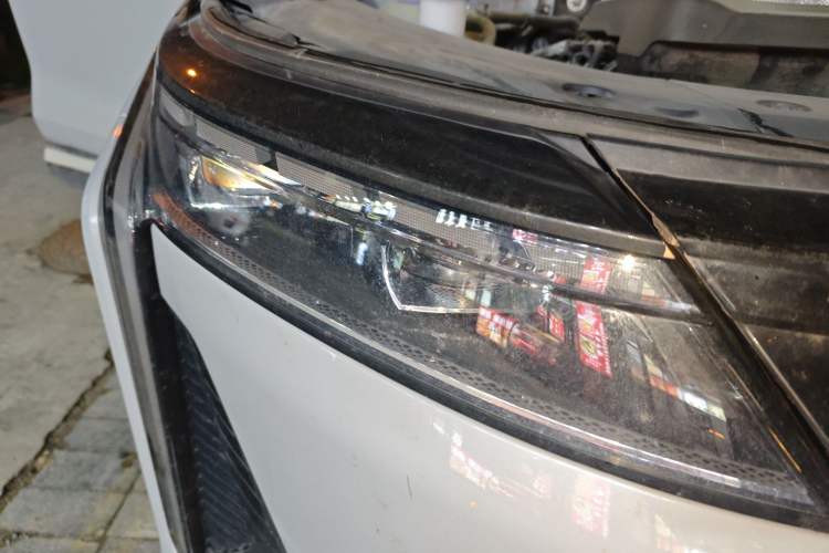 Used EXEED Stellar 2023 400T Two-Wheel Drive Comfort Edition Right Front Headlight