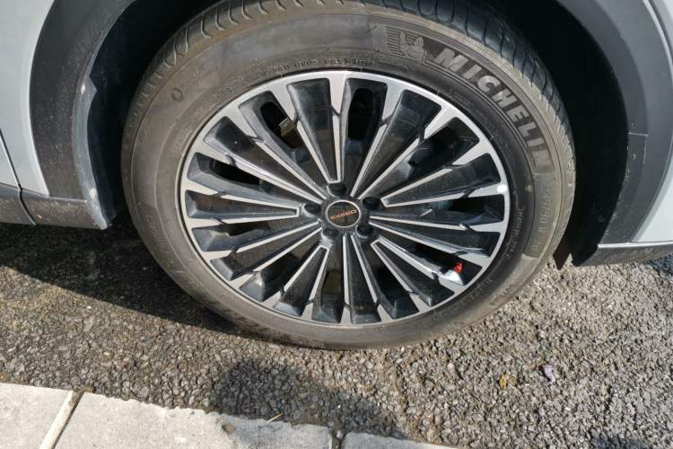 Used EXEED Stellar 2023 400T Four-Wheel Drive Enjoying the Flying Fish Edition Right Front Wheel Hub