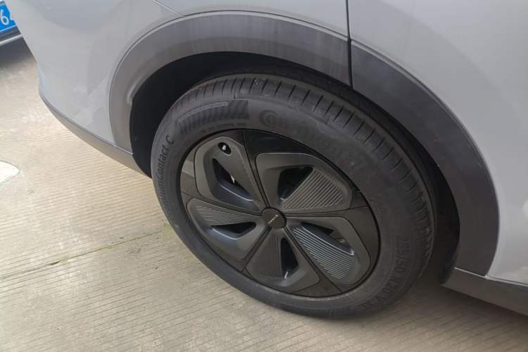 Used EXEED Stellar 2023 400T Four-Wheel Drive Luxury Edition Right Rear Wheel Hub