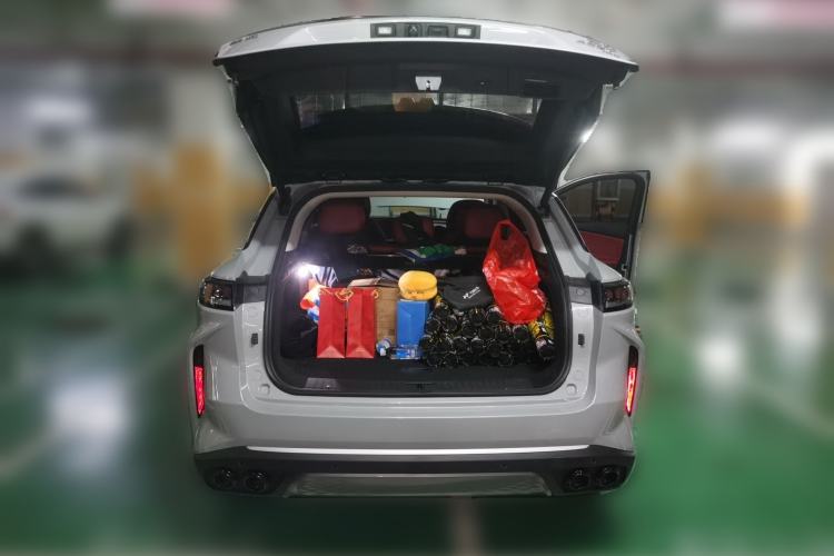 Used EXEED Stellar 2023 400T Four-Wheel Drive Deluxe Edition Trunk