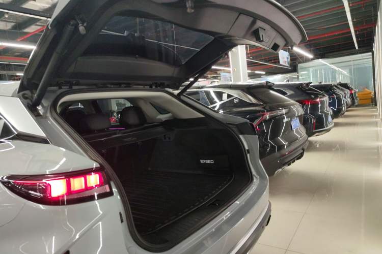 Used EXEED Stellar 2023 400T Four-Wheel Drive Deluxe Edition Trunk