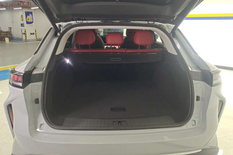 Used EXEED Stellar 2023 400T Two-Wheel Drive Comfort Edition Trunk