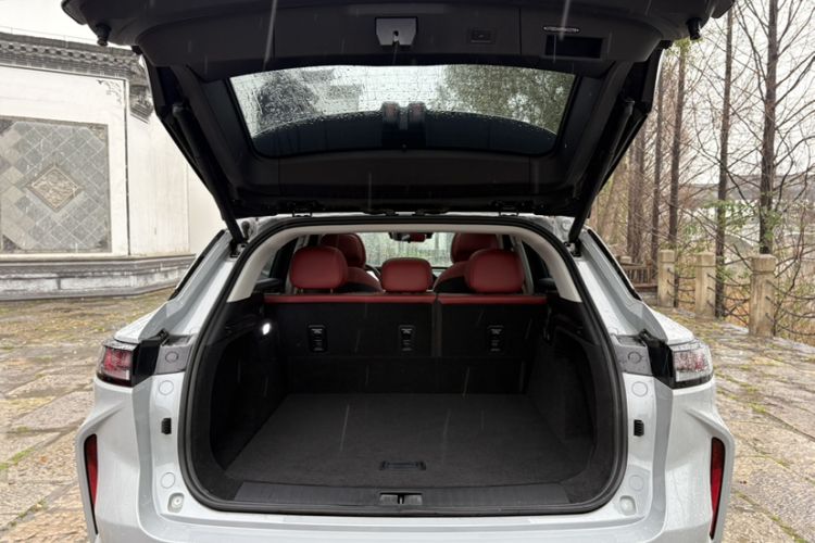 Used EXEED Stellar 2023 400T Four-Wheel Drive Deluxe Edition Trunk