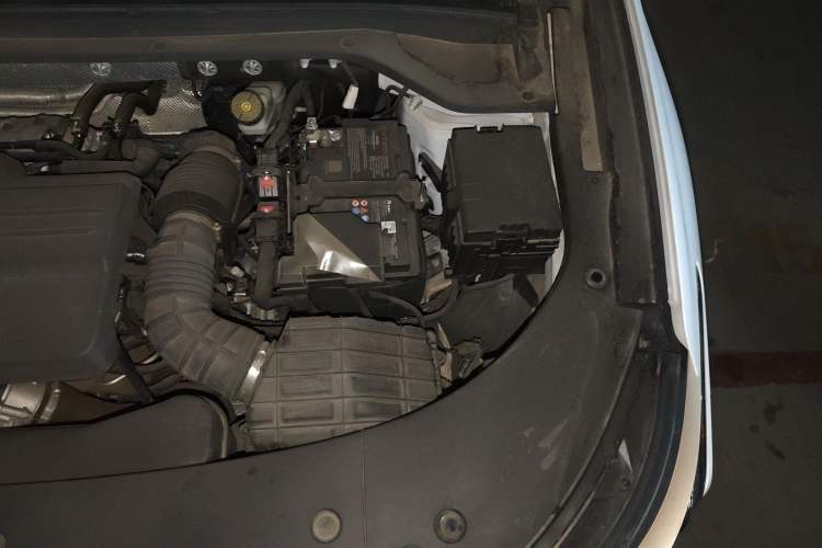 Used EXEED Stellar 2023 400T Two-Wheel Drive Comfort Edition Engine Bay Left