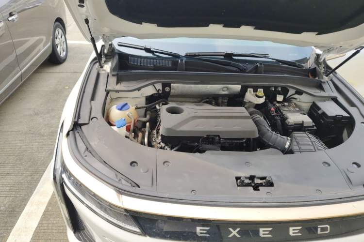 Used EXEED Stellar 2023 400T Four-Wheel Drive Deluxe Edition Engine Bay Right
