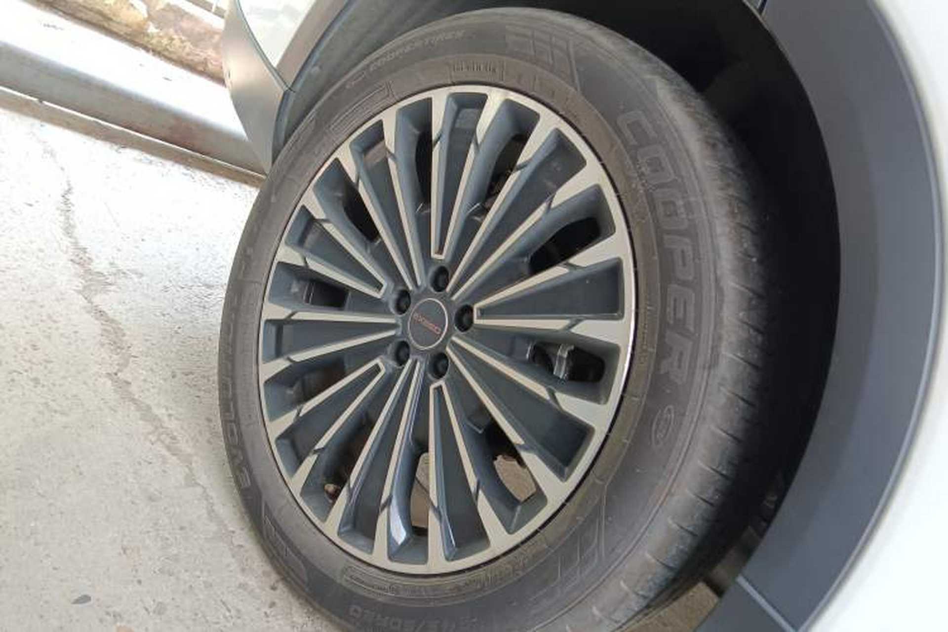 Used EXEED Stellar 2023 400T Two-Wheel Drive Comfort Flyfish Edition Exterior 8