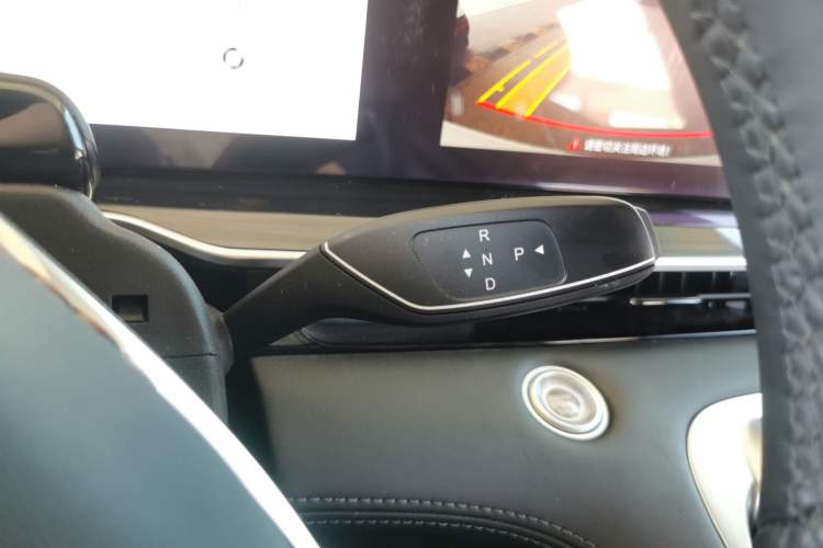 Used EXEED Stellar 2023 400T Two-Wheel Drive Comfort Edition Gear Lever