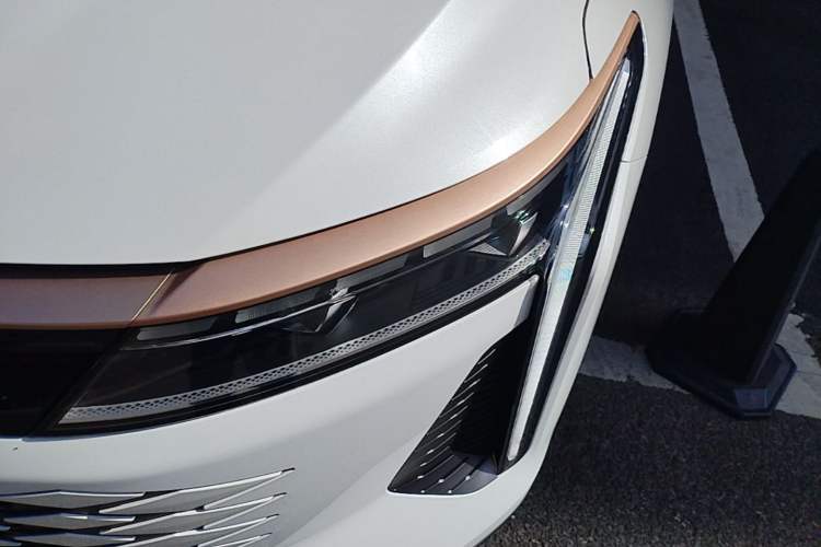 Used EXEED Stellar 2023 400T Four-Wheel Drive Premium Flying Fish Edition Left Front Headlight